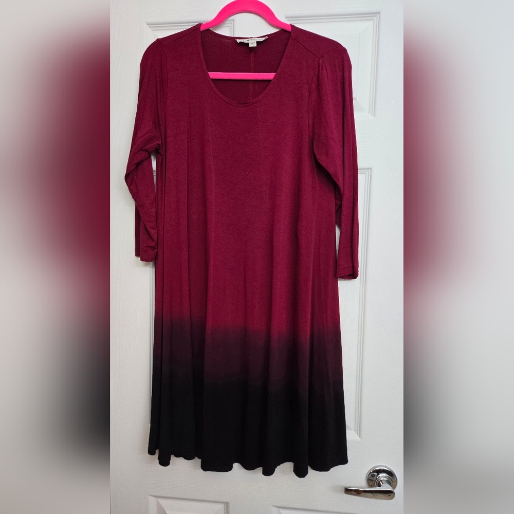 Karen Kane Ombre Long Sleeve Tunic Dress.   Size Medium.   Burgundy to Black